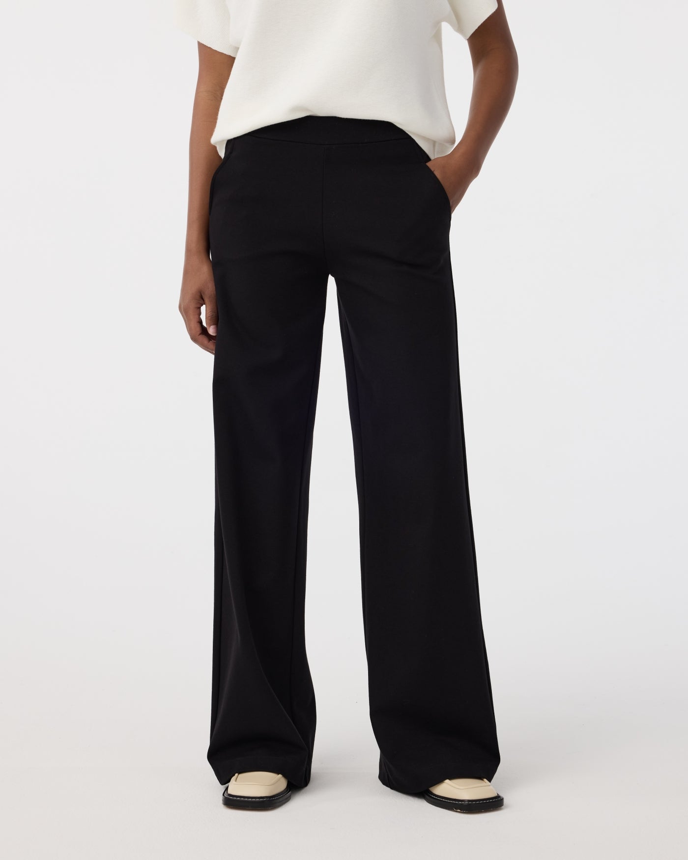 Flora Hose | Schwarz Flora Hose | Schwarz