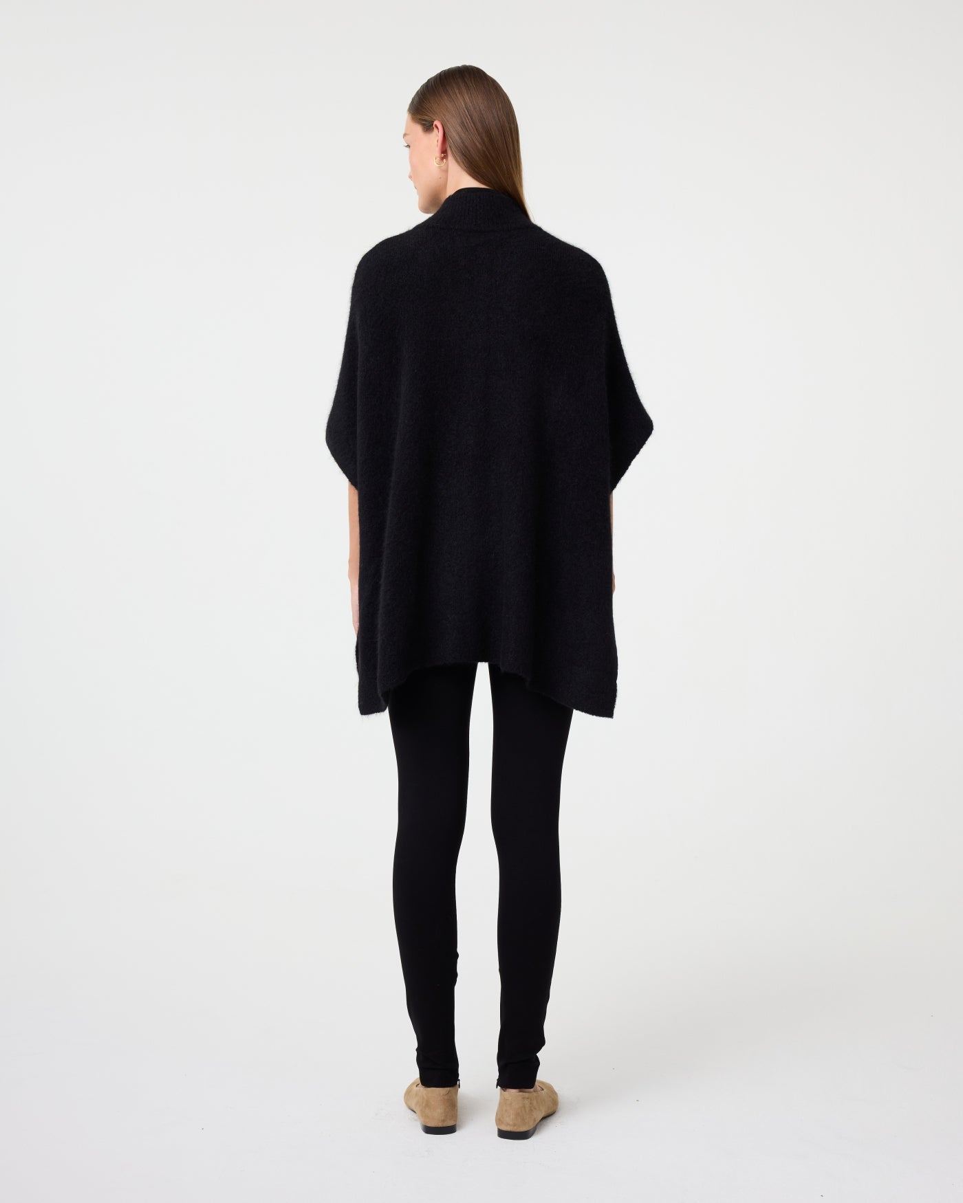 Pleunie Poncho | Black