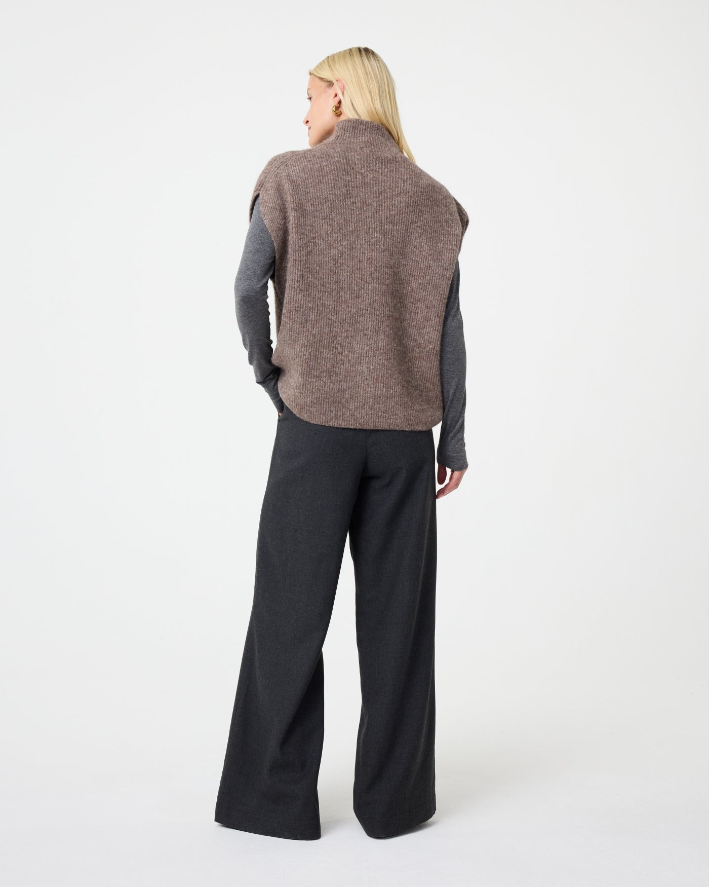 Rave Pullover | Walnut