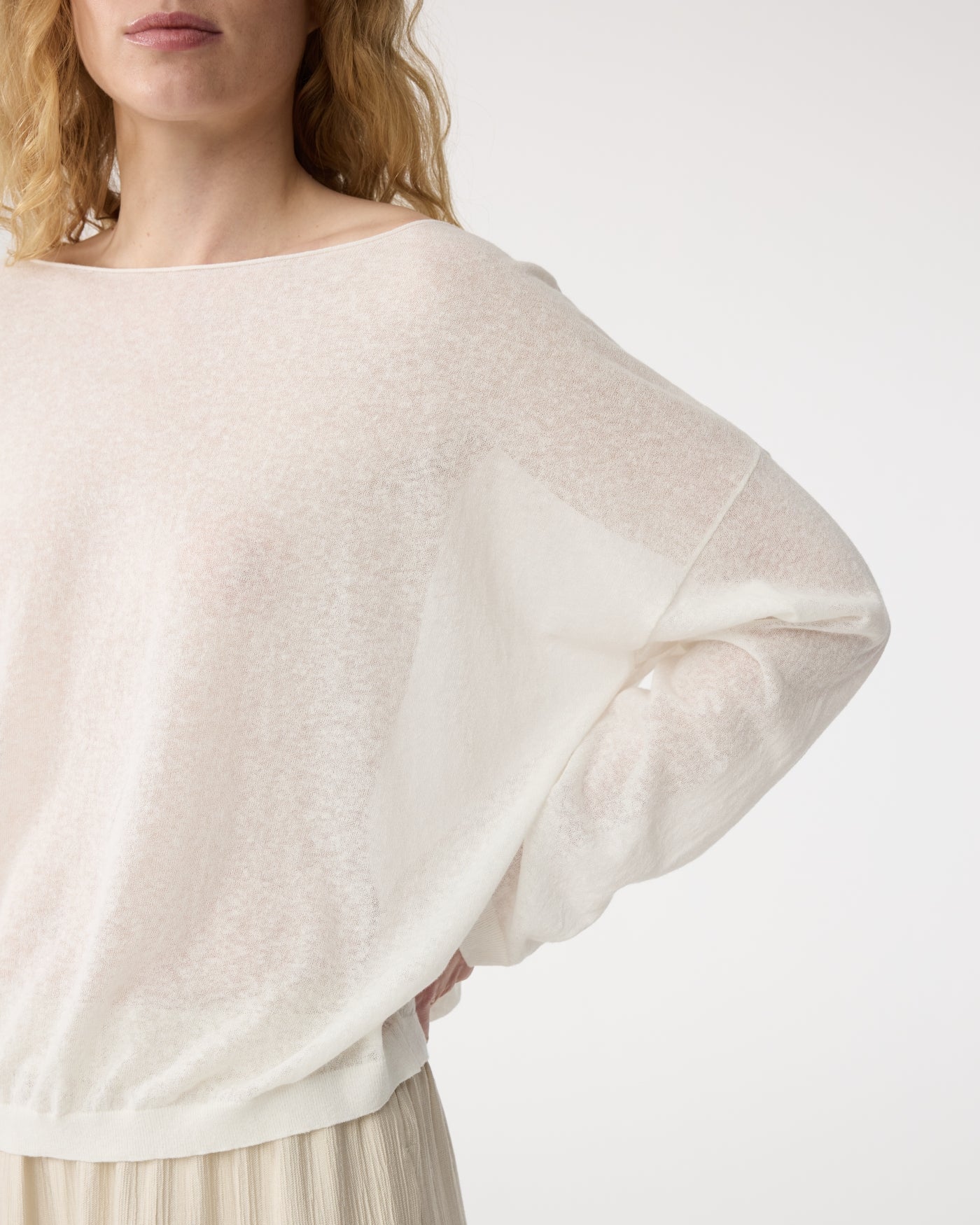 Gill Pullover | White