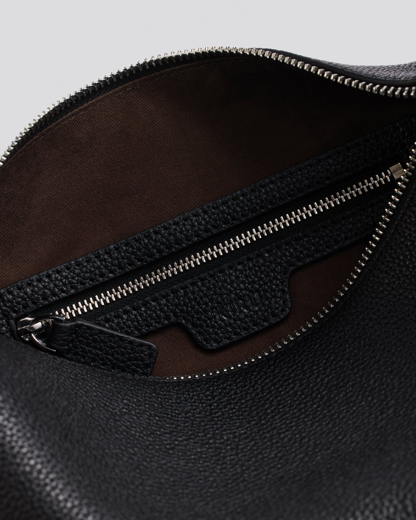 Kirù - Zaha Buckle Bag mini | Black