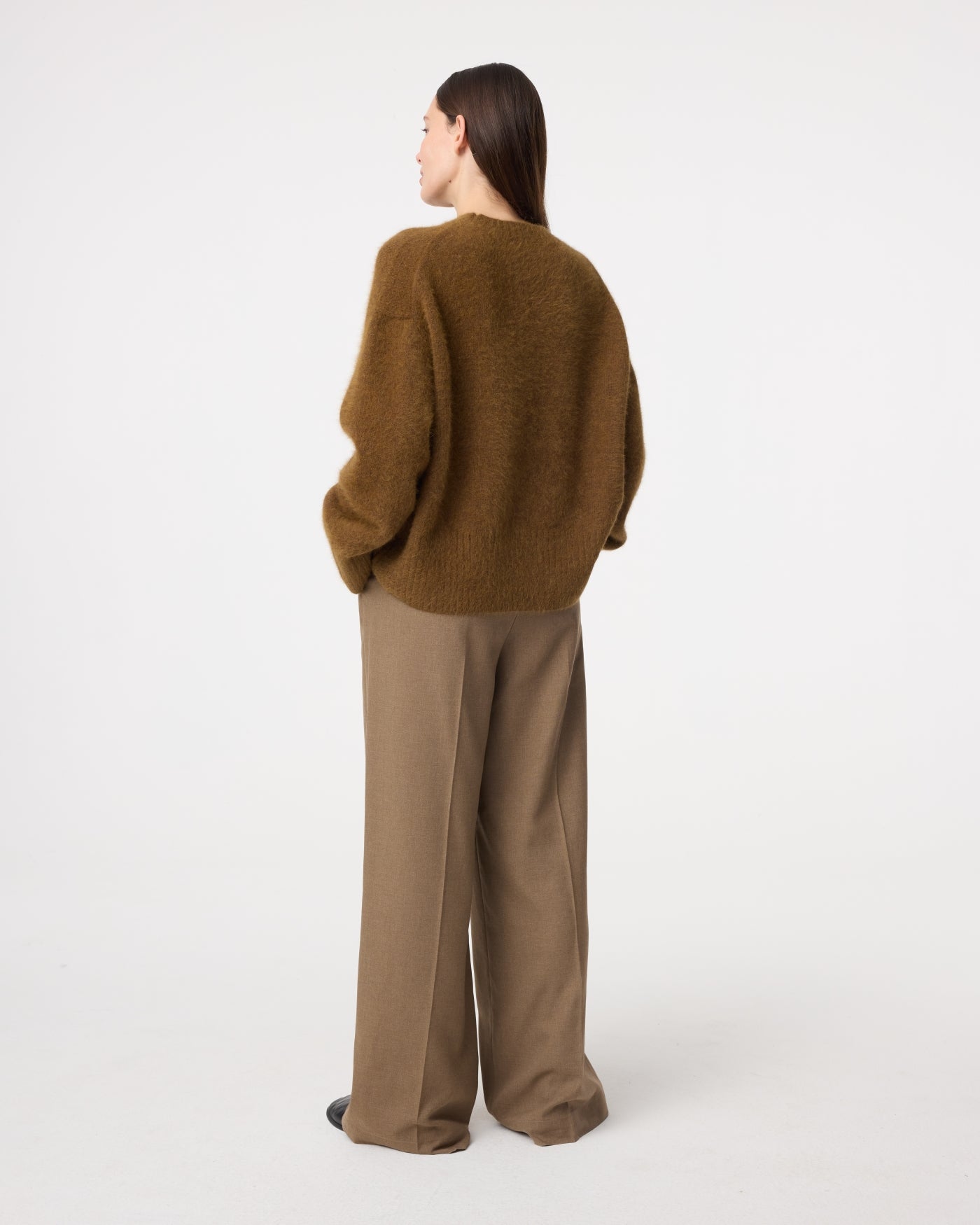 Wolf Pullover | Hazel