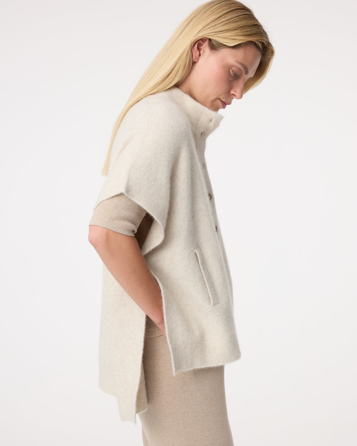 Tove Poncho | Greige